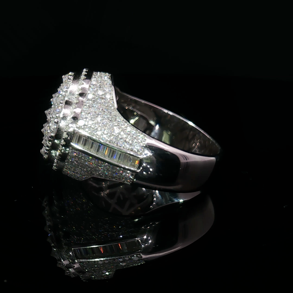 Reverse Setting Clover Ring