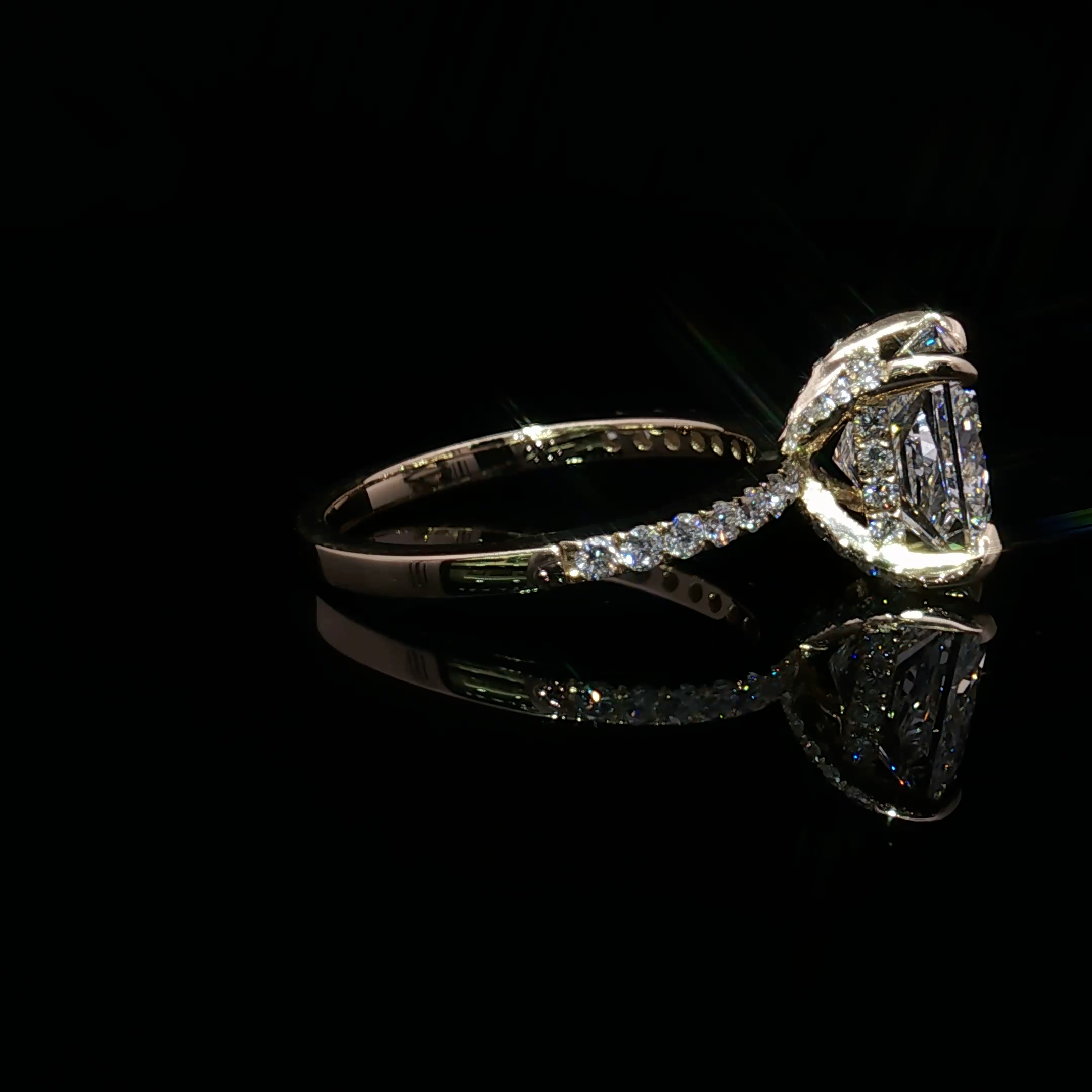 Yellow Gold Multistone Ring with Princess Cut Diamond