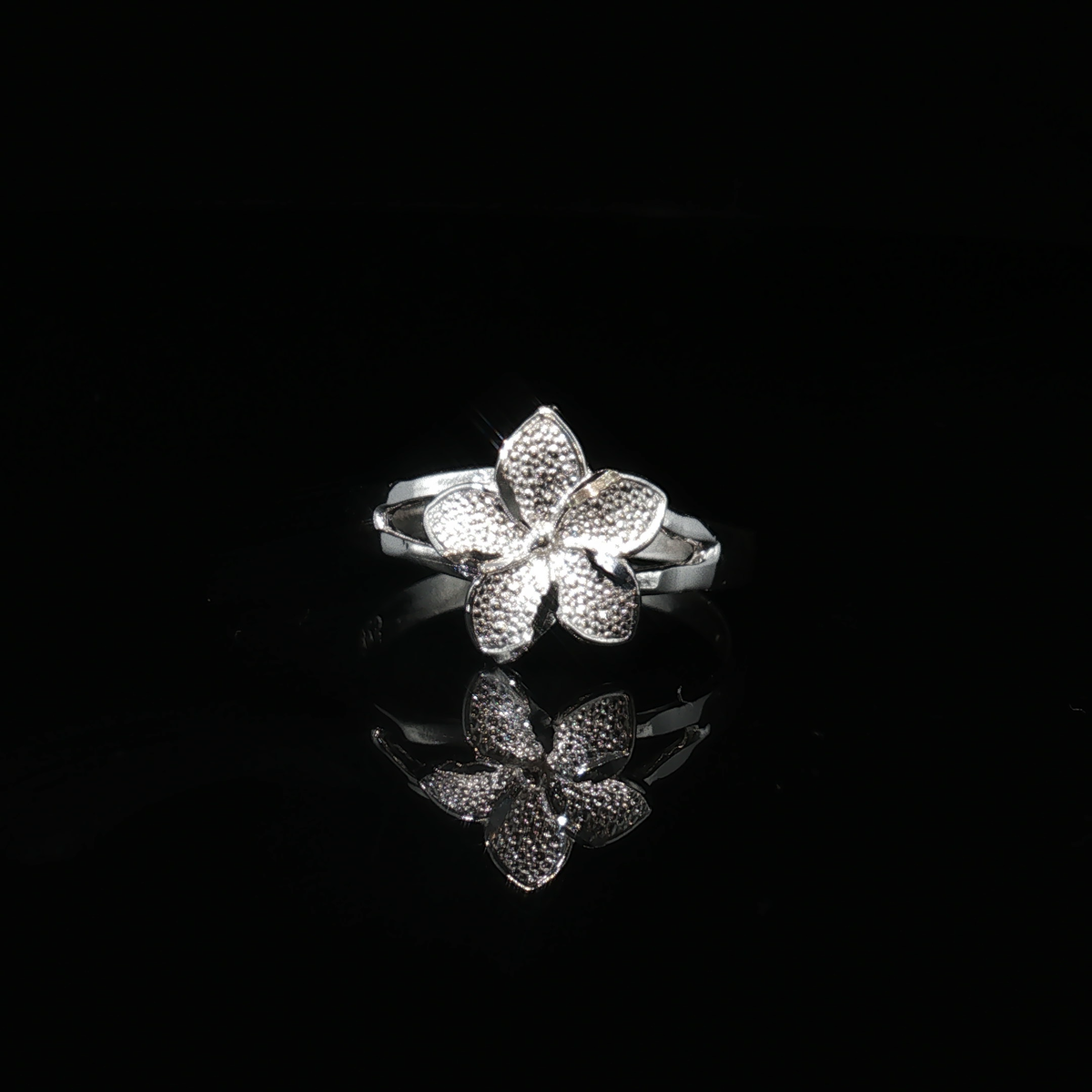 Small Single Hibiscus Ring