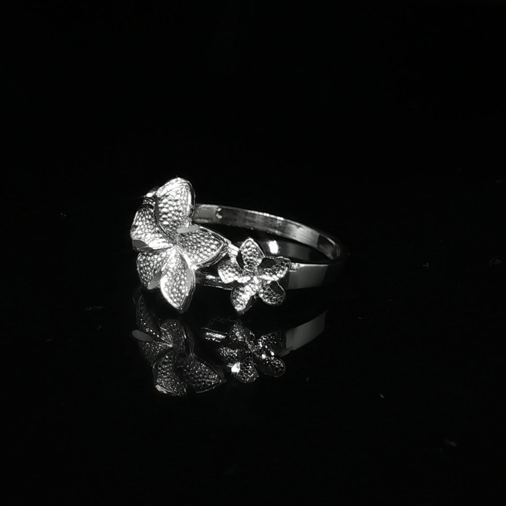 Small Tri Hibiscus Ring
