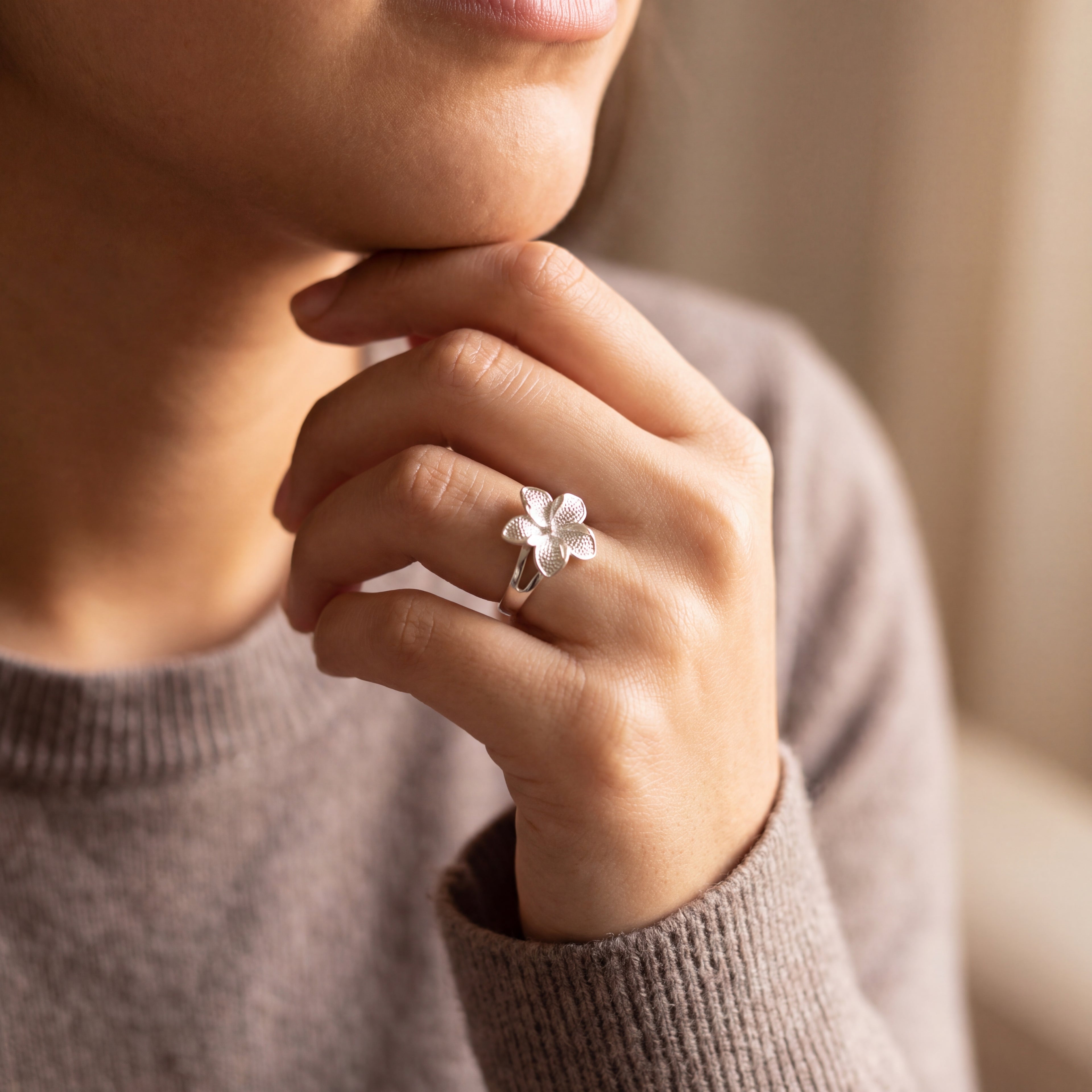 Large Single Hibiscus Ring